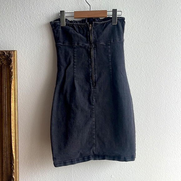 UO Denim Strapless Mini Dress - Picture 3 of 4